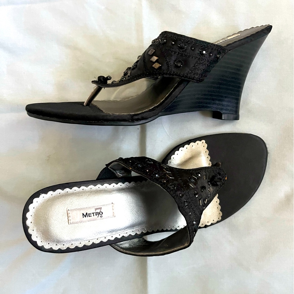 Metro Elegant Black Beaded Wedges